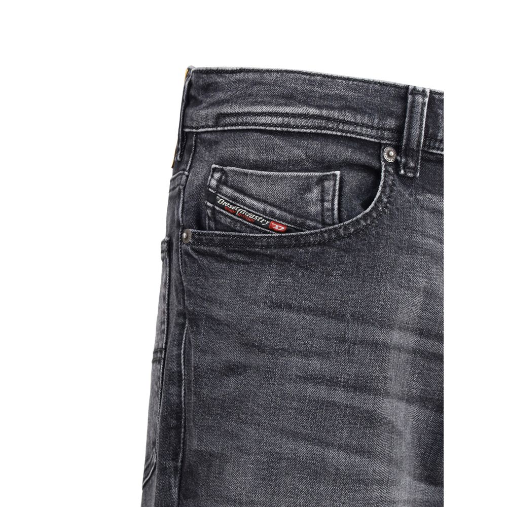 2023 D-finitive Jeans